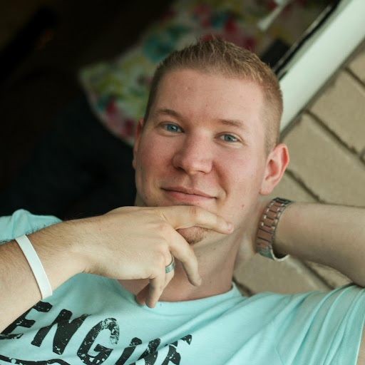 Brad Holland Photo 22