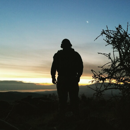 Luis Betancourt Photo 35