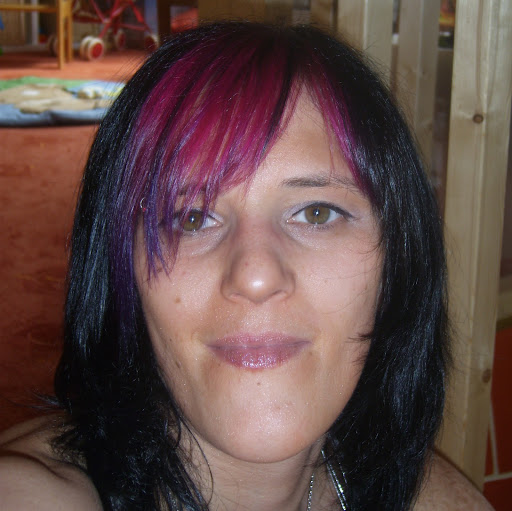Christina Reiss Photo 19