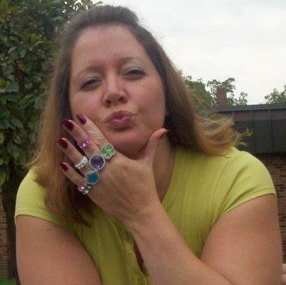 Jennifer Gore Photo 35
