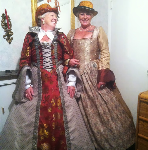 Janet Davies Photo 25