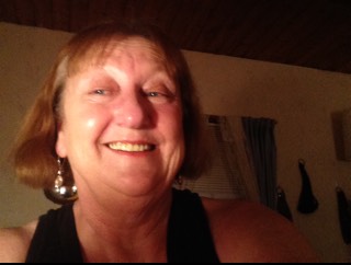 Janet Oliver Photo 47