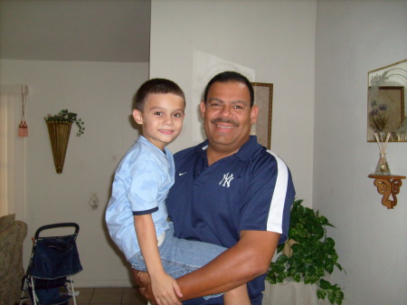Anthony Figueroa Photo 28
