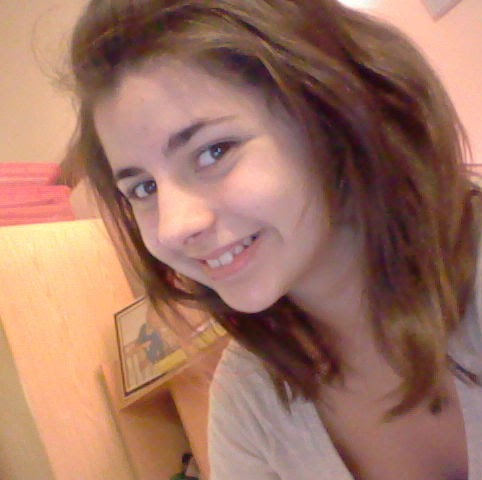 Billie Ward Photo 38
