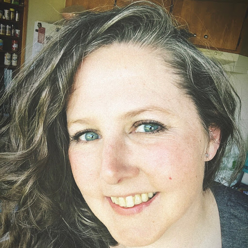 Emily Anderson Photo 41