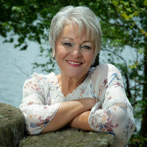 Judy Rhodes Photo 21