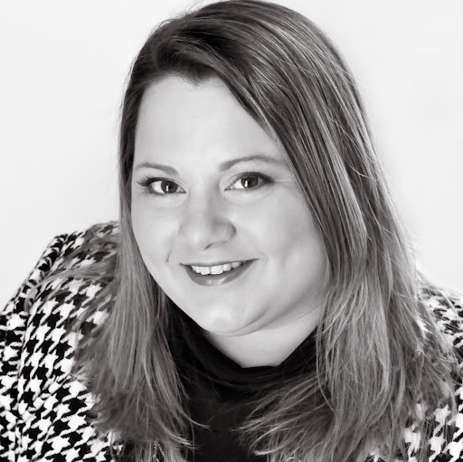 Sarah Spradlin Photo 32