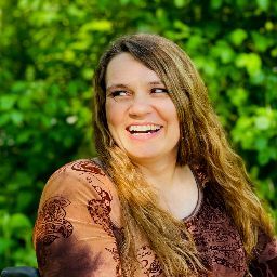 Alyson Whitaker Photo 3