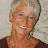 Rae Robinson Photo 22