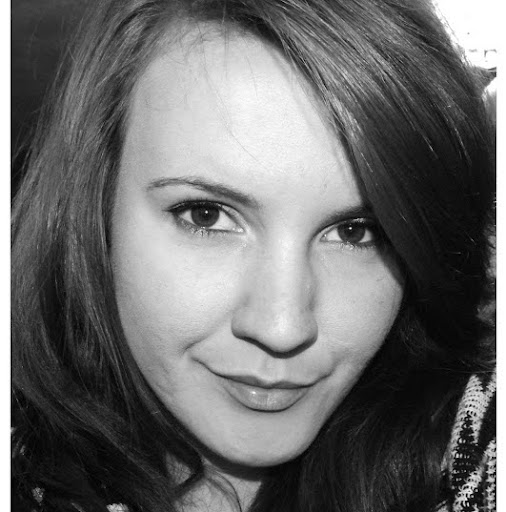 Victoria Lockwood Photo 1