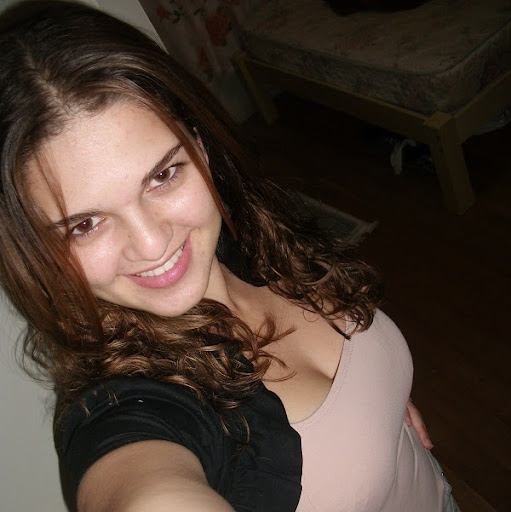 Michele Weiss Photo 37