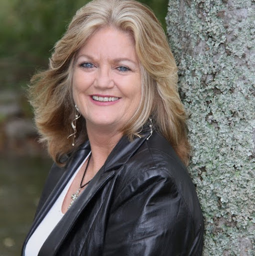 Debbie High Photo 23