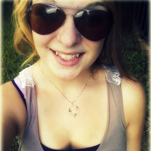 Christina Quarles Photo 9