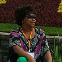 Mae Robinson Photo 31