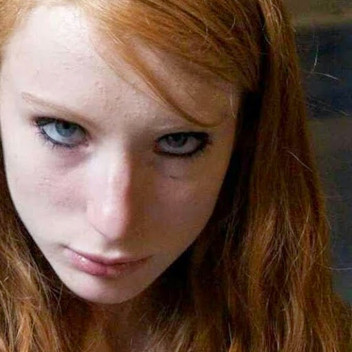 Amanda Hendrix Photo 16
