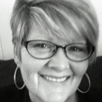 Julie Vaughan Photo 23