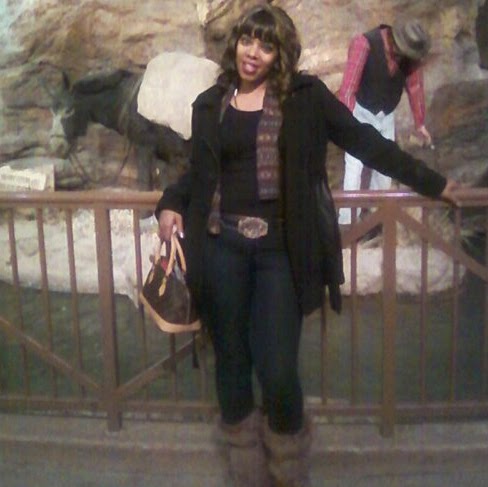 Chanda Robinson Photo 20