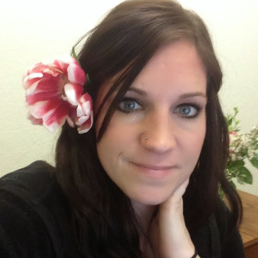 Stephanie Saunders Photo 8
