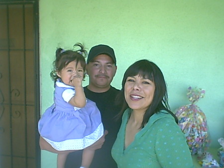 Angie Gonzalez Photo 12