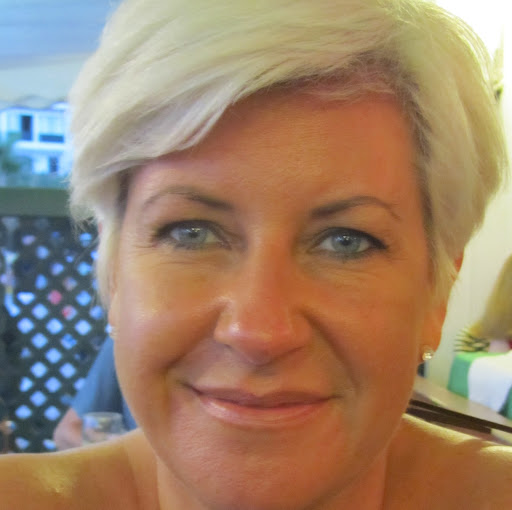 Alison Little Photo 20