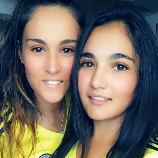 Claudia Escobar Photo 15