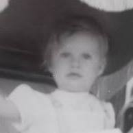 Sally Reynolds Photo 21