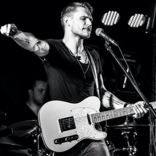Ben Poole Photo 44