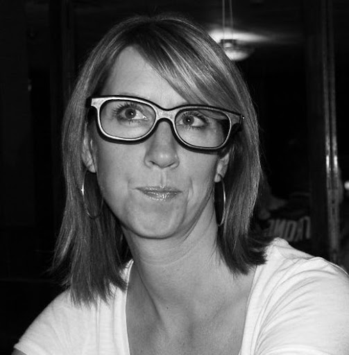 Laurie Hill Photo 32