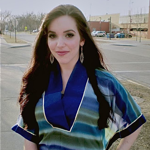Kristina Larson Photo 17