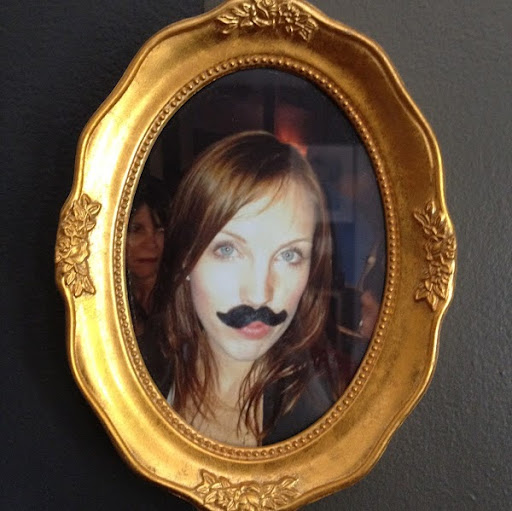 Hannah Lyon Photo 35