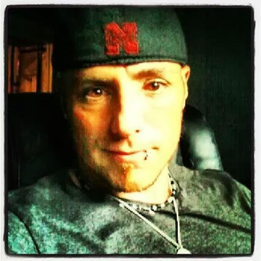 Alan Larson Photo 45