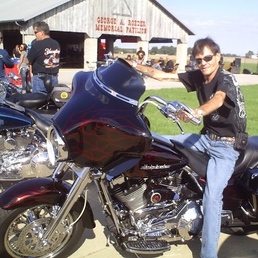 Kenny Tuttle Photo 12