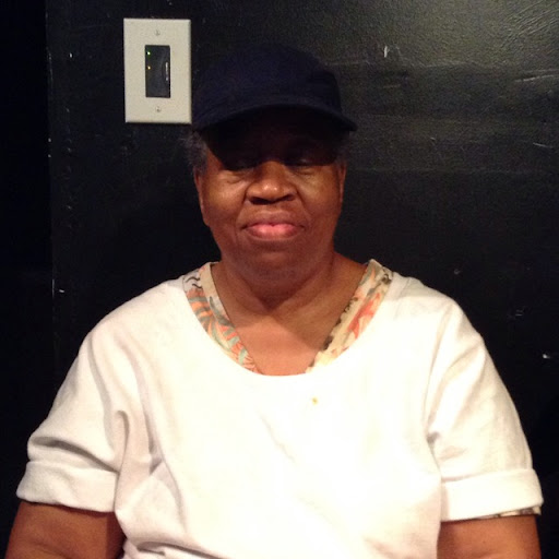 Jackie Collier Photo 15