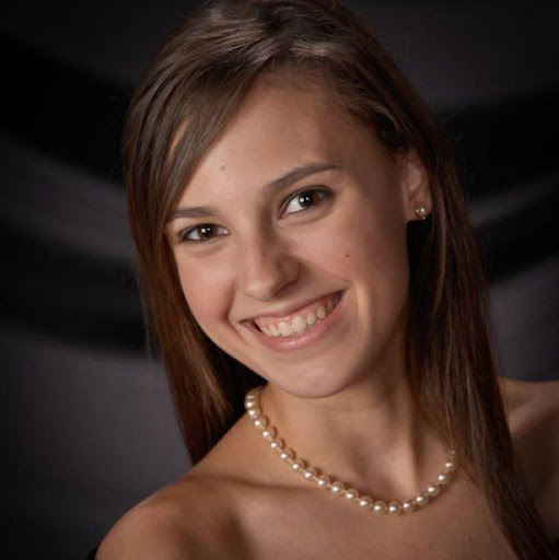Laura Coker Photo 29