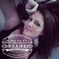 Amy Sievers Photo 14