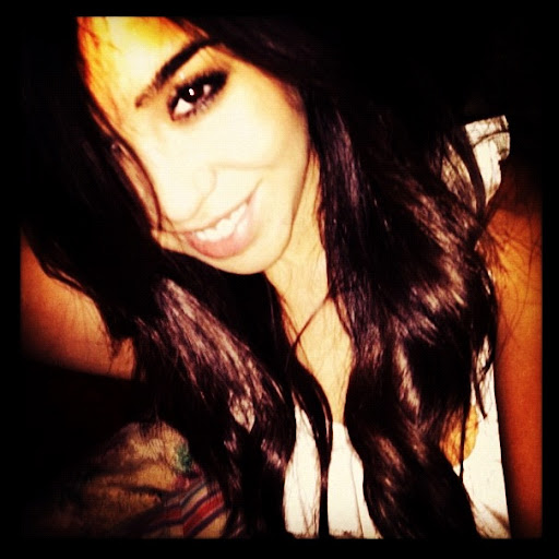 Alyssa Flores Photo 42