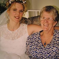 Linda Riddle Photo 7
