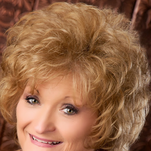 Debra Schultz Photo 35