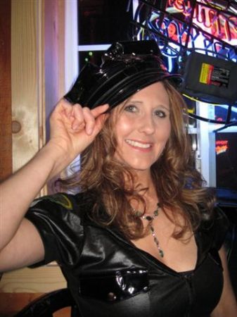 Michelle Petersen Photo 33
