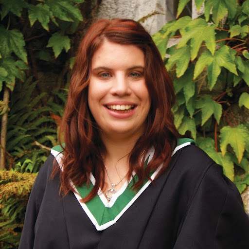Julie O'Leary Photo 13