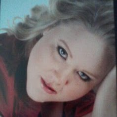 Shannon Gomez Photo 16