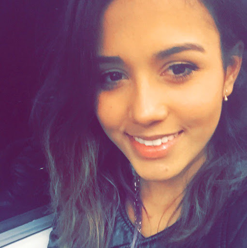 Isabella Costa Photo 6