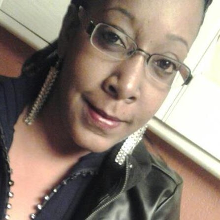 Angelina Newton Photo 14