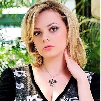 Felicia Price Photo 15
