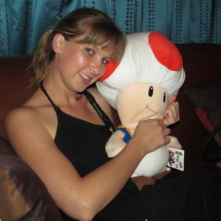 Kathryn Barker Photo 21
