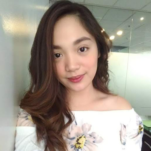 Amy Reyes Photo 6