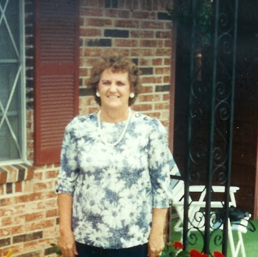 Christine Moss Photo 31