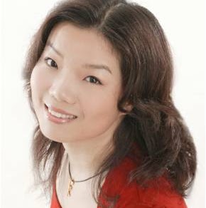 Ling Liu Photo 4