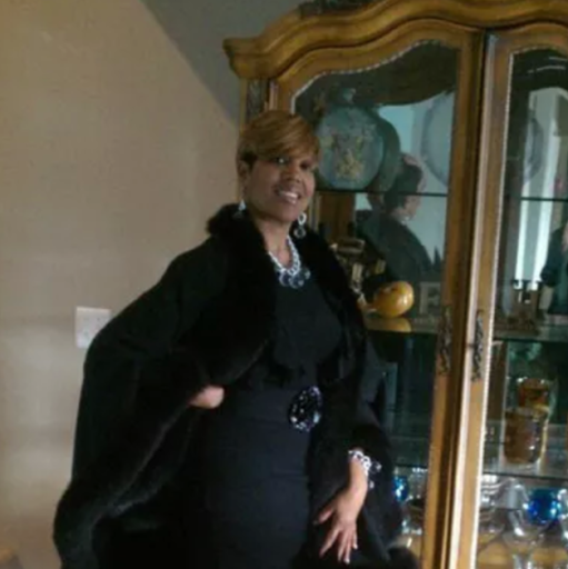 Stacy Crawford Photo 16