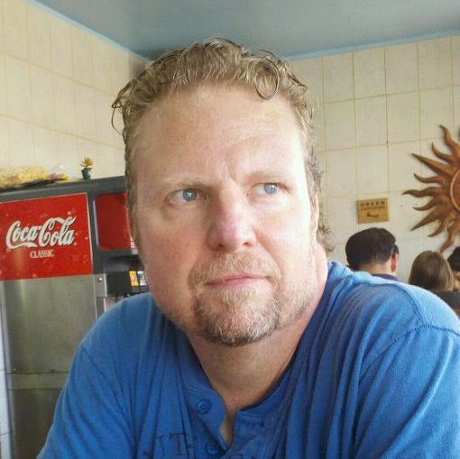 Daniel Graham Photo 47